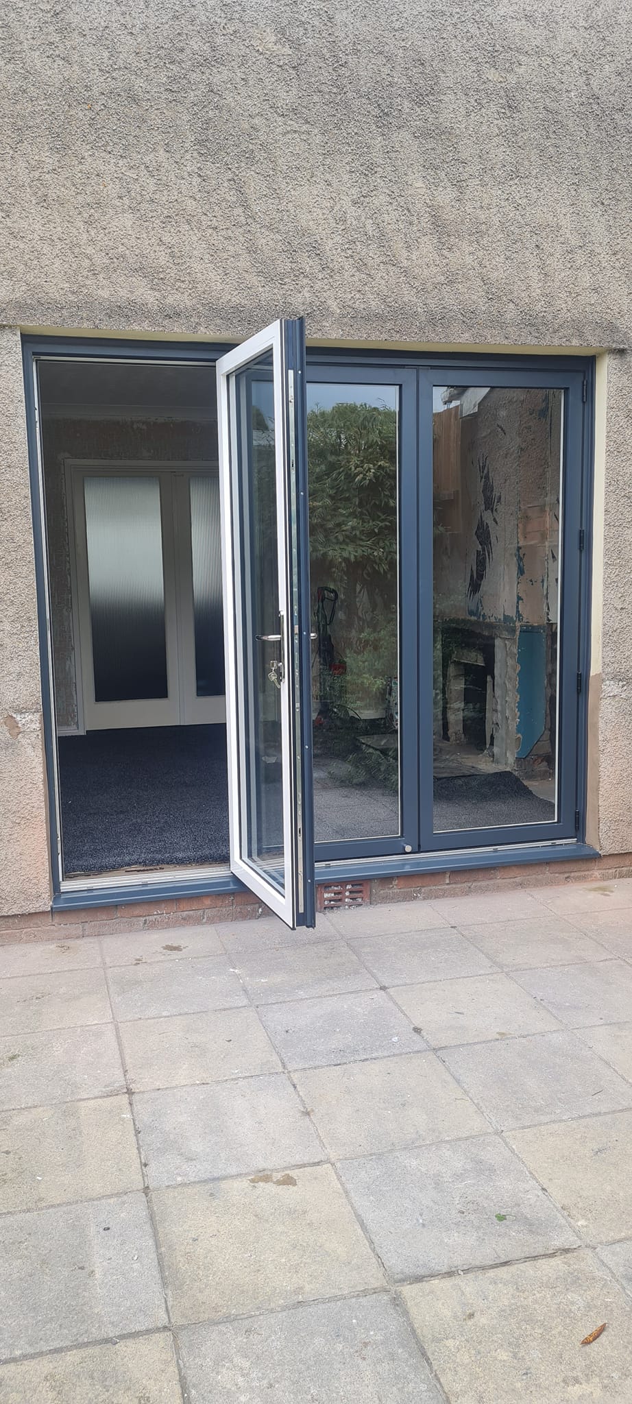 bifold door in Abergavenny, South Wales, Herefordshire and Gloucestershire